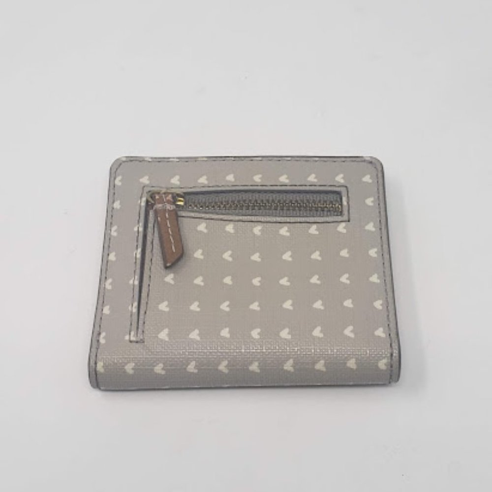 Fossil Gray And Cream Heart Pattern Wallet - image 6